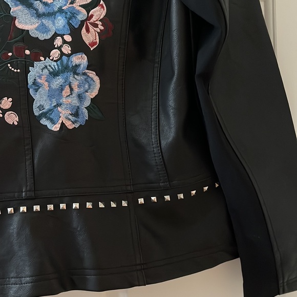 ✨Reduced NWOT LANE BRYANT faux leather moto jacket, embroidery, embellish - Plus - Picture 7 of 15